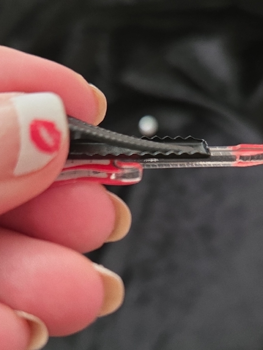 Red Electric Guitar Hair Pin - Picture 4 of 5